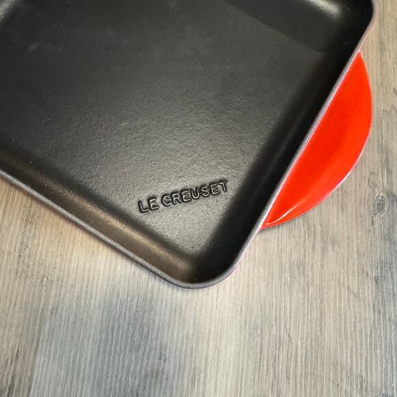 Le Creuset Enamel Cast Iron Square Griddle - Picture 2 of 4